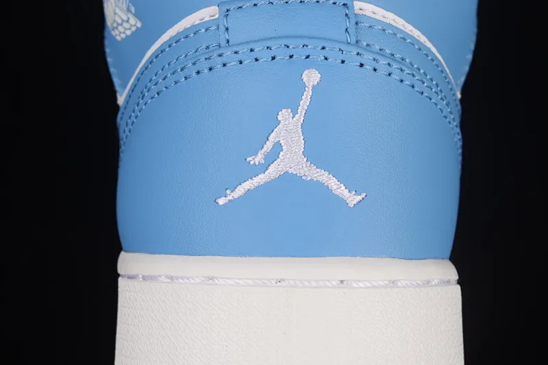 All categories Air Jordan Jordan series basketball shoes Air Jordan 1 Mid G version pure original Air Jordan 1 Mid AJ1 Joe 1 North Carolina blue China basketball shoes 554725-106